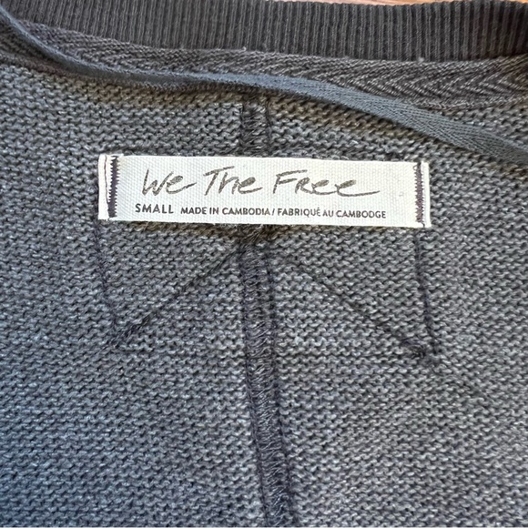 ⭐️ We the Free People Anyway Tee V Wrap Raw Edge Surplice Lagenlook Sweatshirt - Picture 7 of 13